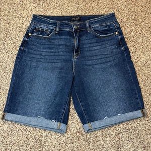 Judy Blue cuffed Bermuda shorts, size 1XL